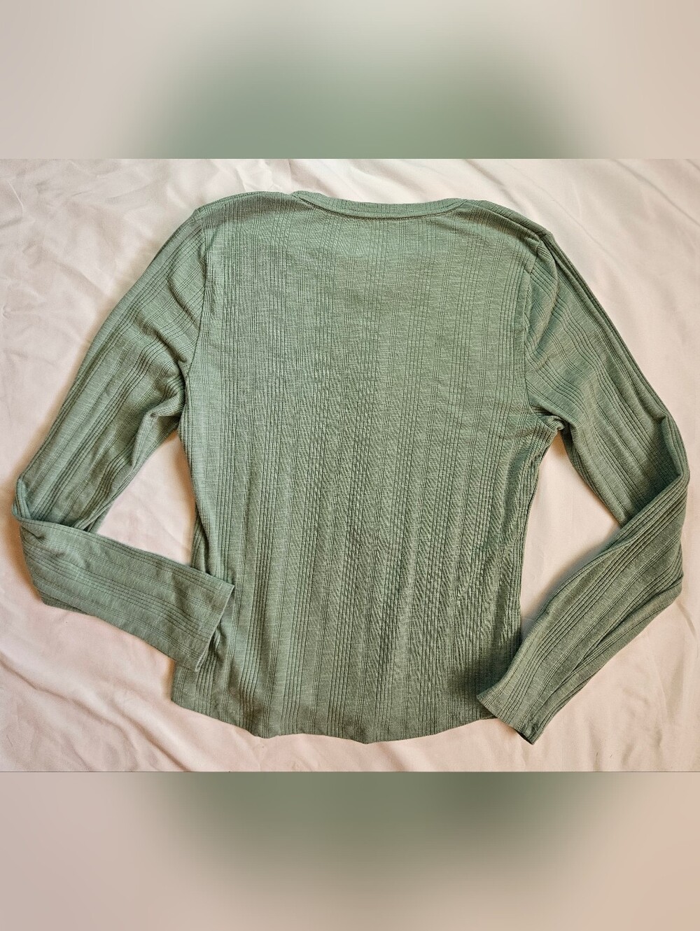 American Eagle Womens Sage Green Long Sleeve Henley Pullover Shirt Size XL - Picture 12 of 14